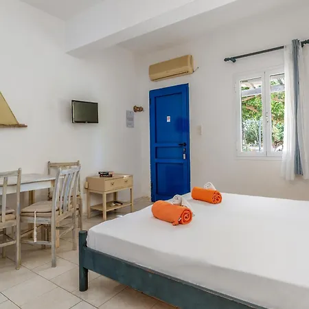 Perasma Studios 12 Feriehus Kipri (Andros)